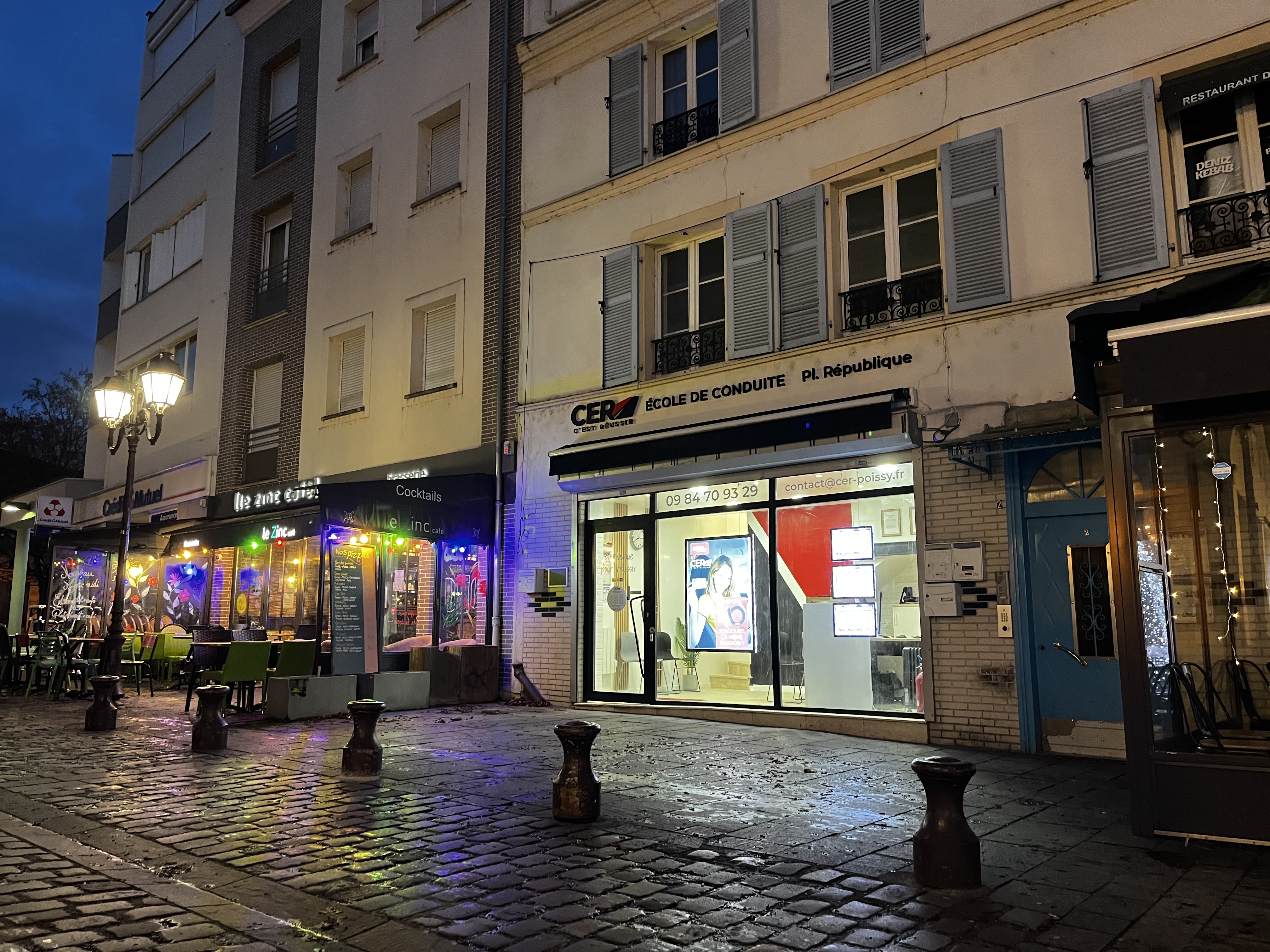 CER PLACE DE LA REPUBLIQUE - Photo 1